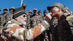 प्रधानमंत्री नरेंद्र मोदी ने कहा – निकट भविष्‍य में संकट के समय भारत को अब दूसरे देशों की तरफ देखने की जरूरत नहीं पड़ेगी