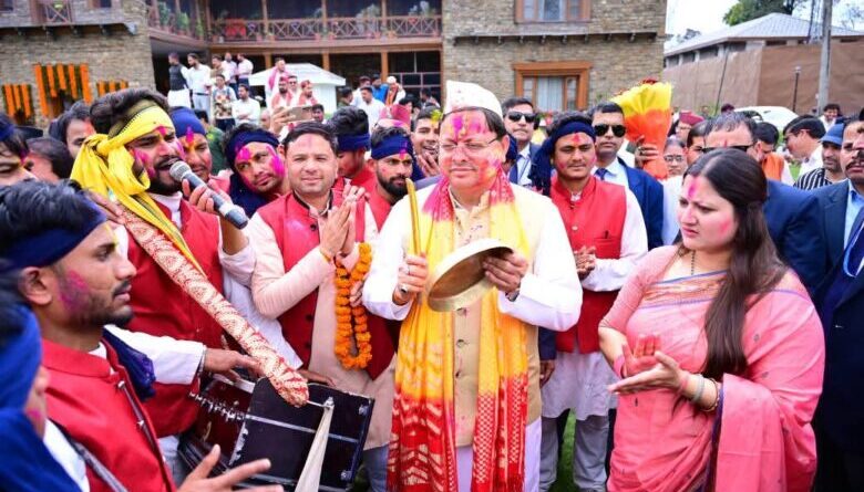 सीएम आवास में उत्तराखंड की सांस्कृतिक विरासत के रंग बिखरे…