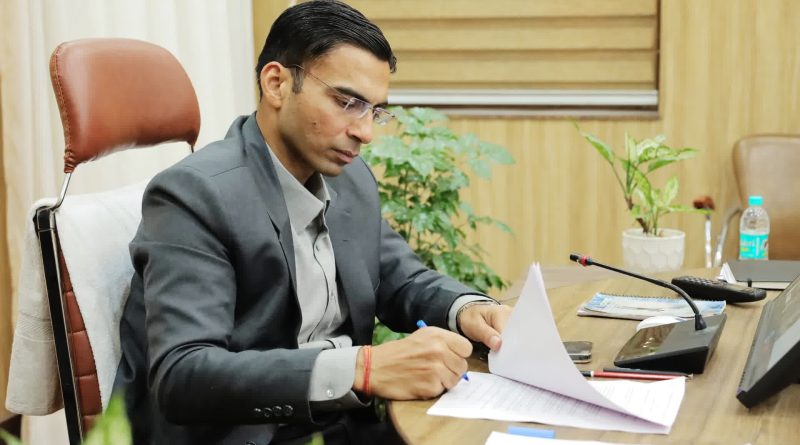 सरकारी जमीनों पर अतिक्रमण बर्दाश्त नहीं, डीएम बोले—जल्द होगी सख्त कार्रवाई