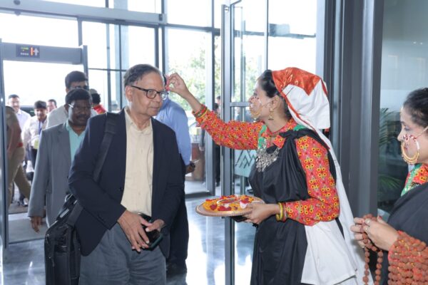 देहरादून पहुँची 16वें वित्त आयोग की टीम, मुख्यमंत्री धामी की अध्यक्षता में सोमवार को होगी महत्वपूर्ण बैठक