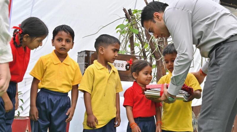 डीएम सविन बंसल की पहल से सड़कों पर रहने वाले बच्चों को मिली नई दिशा