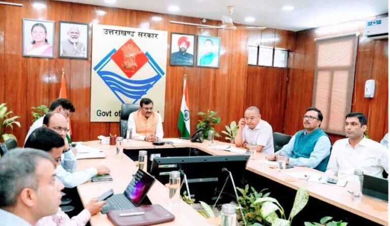 टिहरी झील को ग्लोबल डेस्टिनेषन के रूप में विकसित करने को लेकर मुख्य सचिव ने ली बैठक