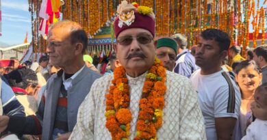 सिमोग में दशहरा समारोह में शामिल हुए संस्कृति मंत्री सतपाल महाराज, शिलगुर विजट महाराज के किए दर्शन