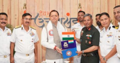 माउंट मुकुट ईस्ट फतह कर लौटा भारतीय तटरक्षक बल का दल, मुख्यमंत्री ने दी बधाई