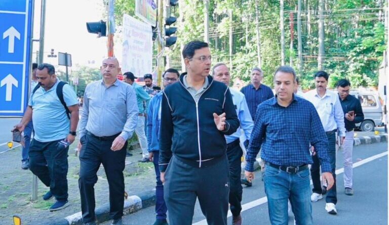 18 अक्टूबर तक प्रदेश की सभी सड़कों को गड्ढामुक्त करने के निर्देश